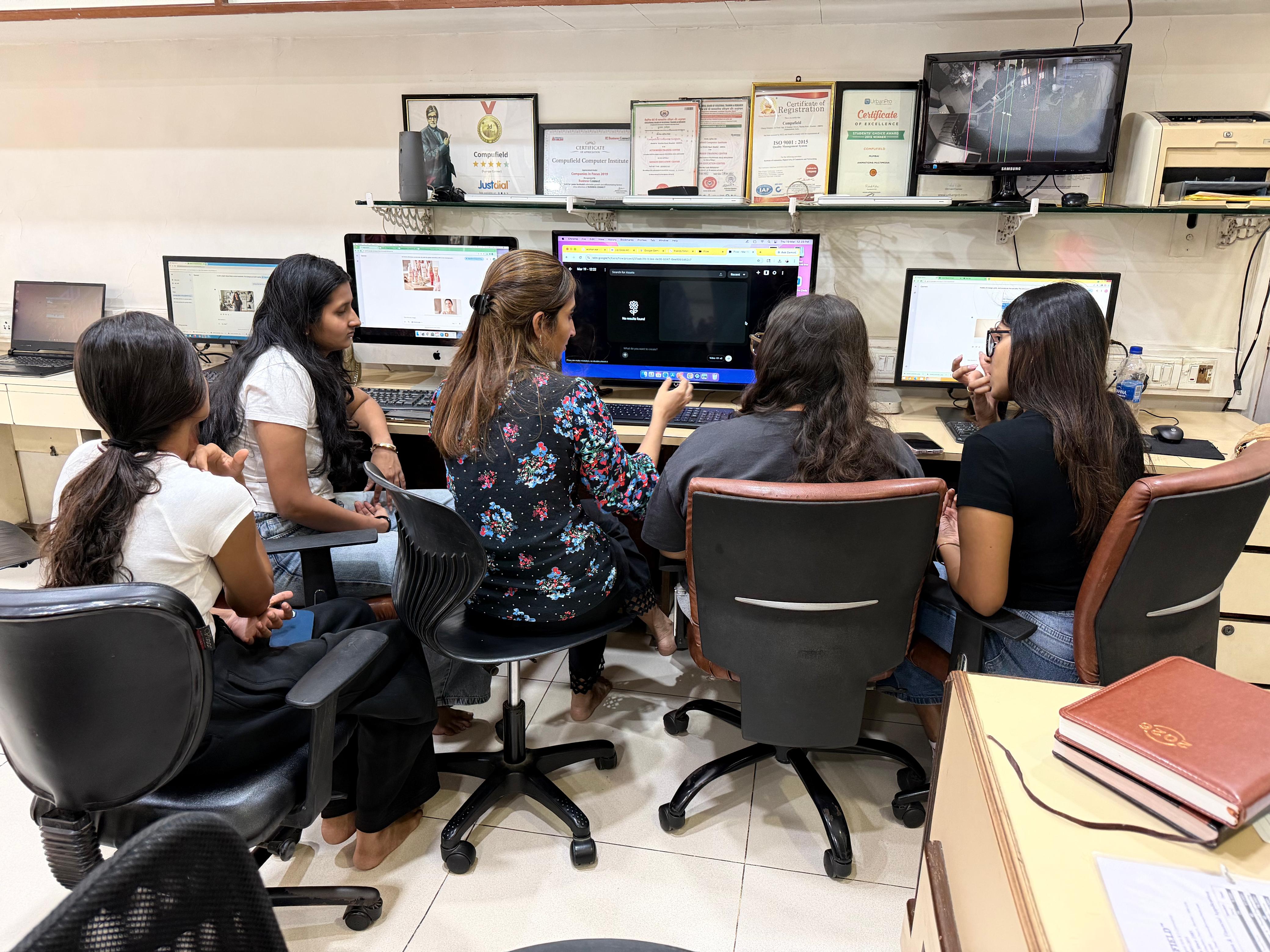 Small group training at Compufield Mumbai