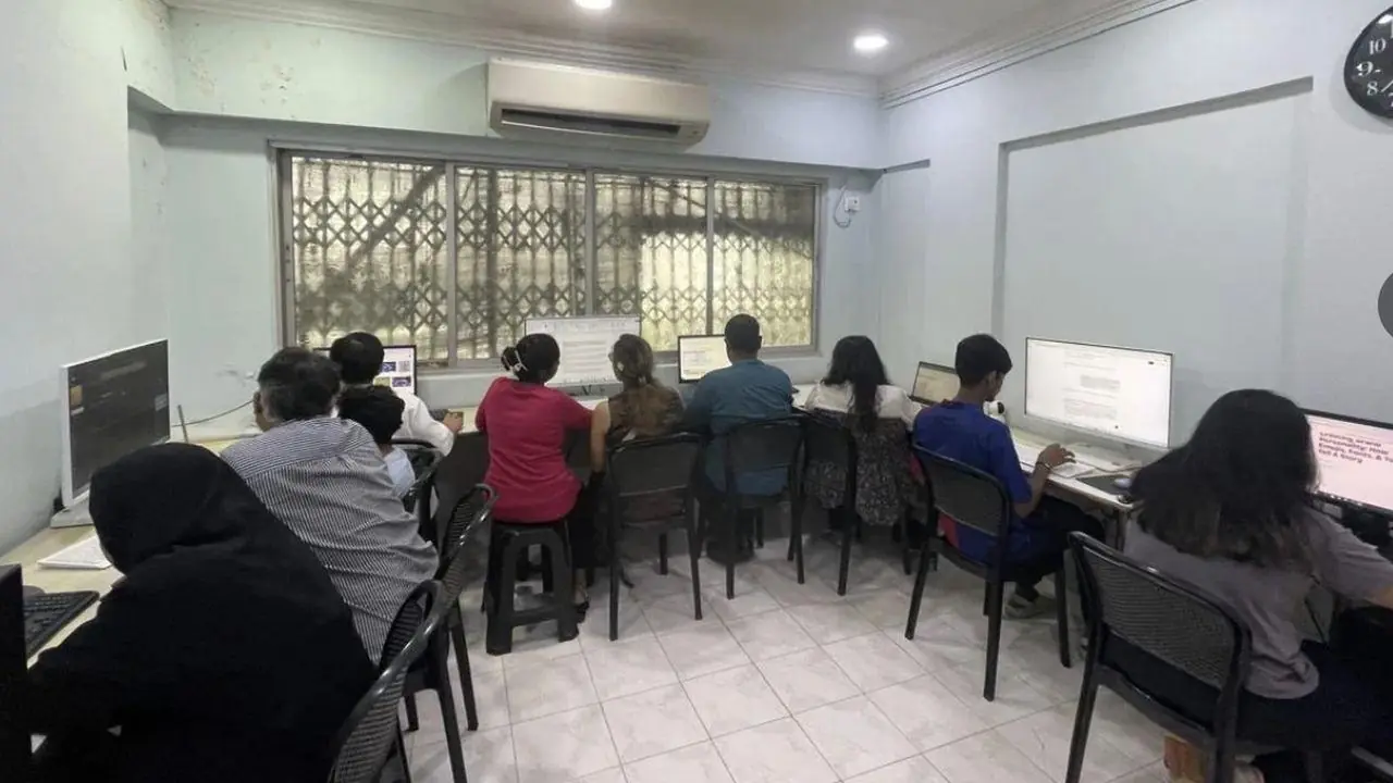 Students in a class at Compufield Bandra West
