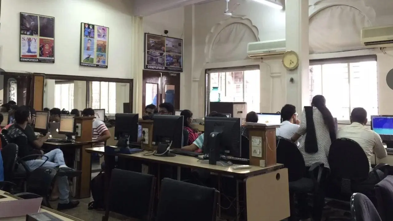 The Kemps Corner computer lab